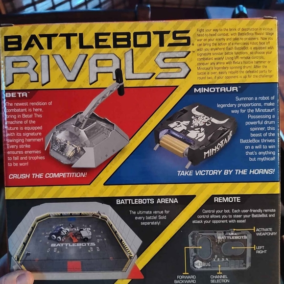 HEXBUG BattleBots Rivals Remote Control Combat Kit - Picture 4 of 4